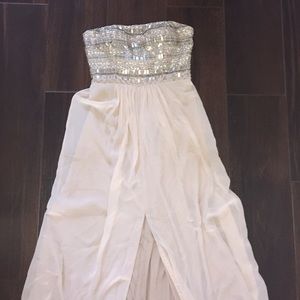 Aidan mattox evening dress
